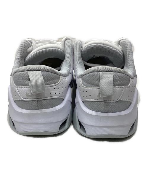 NIKE（ナイキ）NIKE (ナイキ) スニーカー ホワイト×グレー サイズ:23.5の古着・服飾アイテム