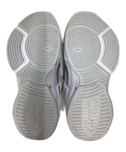 NIKE（ナイキ）NIKE (ナイキ) スニーカー ホワイト×グレー サイズ:23.5の古着・服飾アイテム