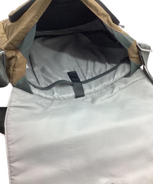 Patagonia（パタゴニア）Patagonia (パタゴニア) メッセンジャーバッグ カーキ 未使用品の古着・服飾アイテム