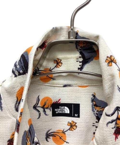 THE NORTH FACE（ザ ノース フェイス）THE NORTH FACE (ザ ノース フェイス) 半袖シャツ ベージュ サイズ:Mの古着・服飾アイテム