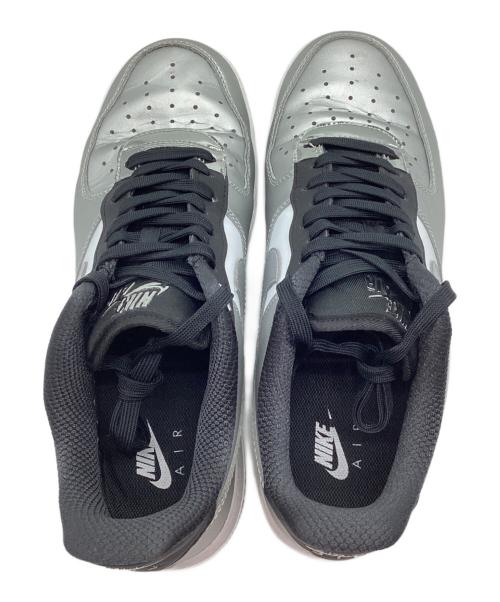 NIKE（ナイキ）NIKE (ナイキ) スニーカー グレー サイズ:28の古着・服飾アイテム