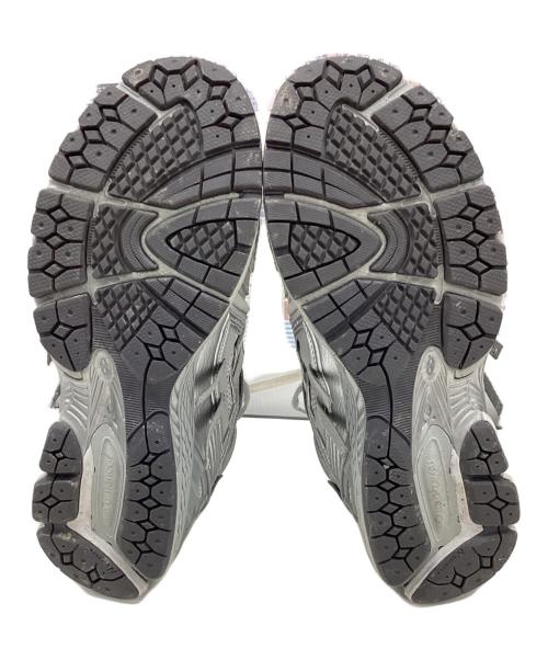 NEW BALANCE（ニューバランス）NEW BALANCE (ニューバランス) スニーカー グレー×シルバー サイズ:27の古着・服飾アイテム