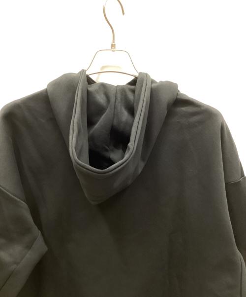 adidas（アディダス）adidas (アディダス) プルオーバーパーカー ブラック サイズ:ｌ 未使用品の古着・服飾アイテム