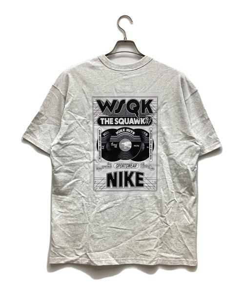 NIKE（ナイキ）NIKE (ナイキ) ストレンジャー・シングス (ストレンジャー・シングス) 半袖Tシャツ グレー サイズ:M 未使用品の古着・服飾アイテム