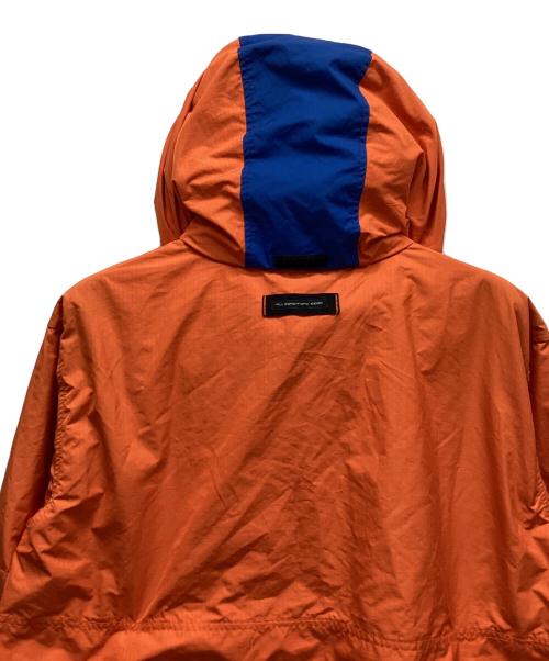 NIKE ACG（ナイキエーシージー）NIKE ACG (ナイキエーシージー) ジャケット オレンジ×ブルー サイズ:Mの古着・服飾アイテム