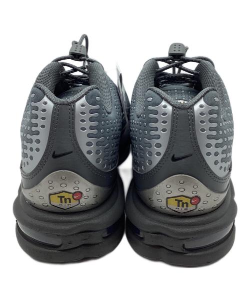 NIKE（ナイキ）NIKE (ナイキ) スニーカー グレー サイズ:27 未使用品の古着・服飾アイテム