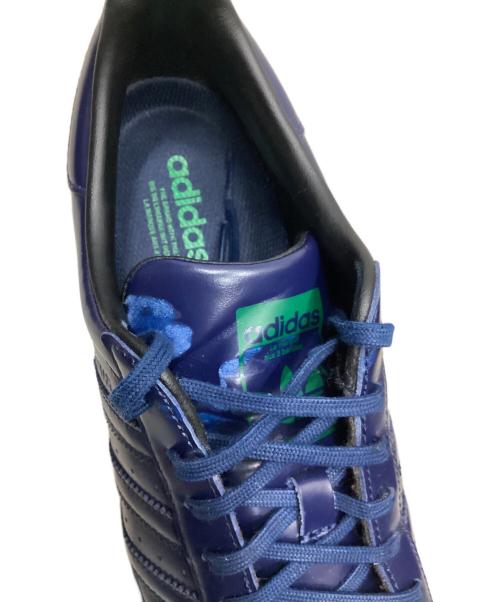 adidas（アディダス）adidas (アディダス) スニーカー ネイビー サイズ:26の古着・服飾アイテム