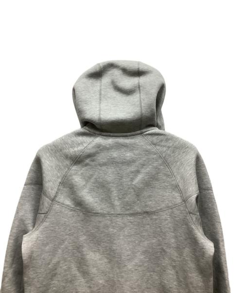 NIKE（ナイキ）NIKE (ナイキ) ジップパーカー ライトグレー サイズ:S 未使用品の古着・服飾アイテム