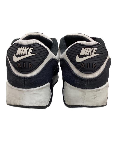 NIKE（ナイキ）NIKE (ナイキ) スニーカー ホワイト×ブラック サイズ:28の古着・服飾アイテム