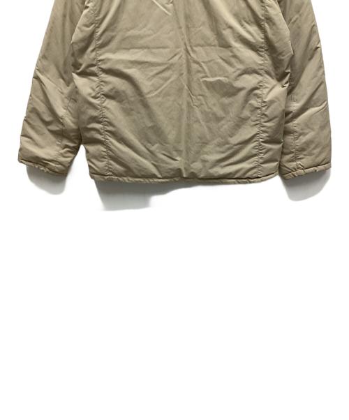 mont-bell（モンベル）mont-bell (モンベル) リバーシブルダウンジャケット ベージュ×グリーン サイズ:Lの古着・服飾アイテム