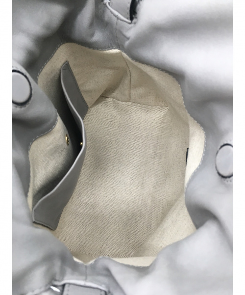 LOEWE（ロエベ）LOEWE (ロエベ) ショルダーバッグ グレー FLAMENCO KNOT SMALL 10084531  無地 レザー -の古着・服飾アイテム