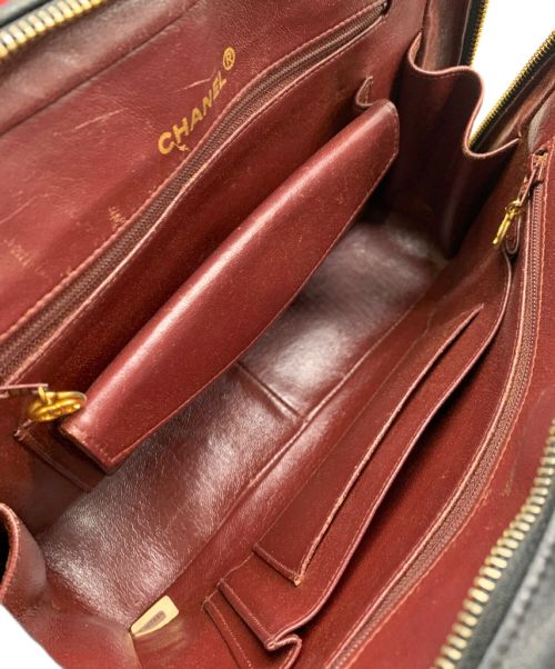 CHANEL（シャネル）CHANEL (シャネル) [OLD]Vステッチショルダーバッグ ブラックの古着・服飾アイテム