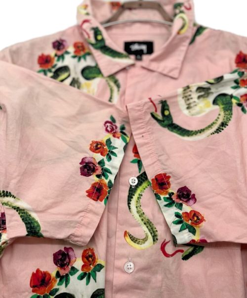 stussy（ステューシー）stussy (ステューシー) Skull Pattern Shirt/アロハシャツ ピンク サイズ:Lの古着・服飾アイテム