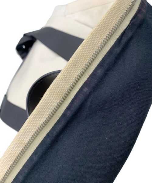 BALENCIAGA（バレンシアガ）BALENCIAGA (バレンシアガ) ロゴ キャンバス リュックサック アイボリー×ブラックの古着・服飾アイテム
