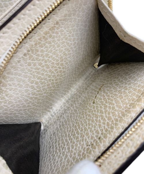 GUCCI（グッチ）GUCCI (グッチ) 2つ折り財布 GG ベージュ×ホワイト ベージュの古着・服飾アイテム