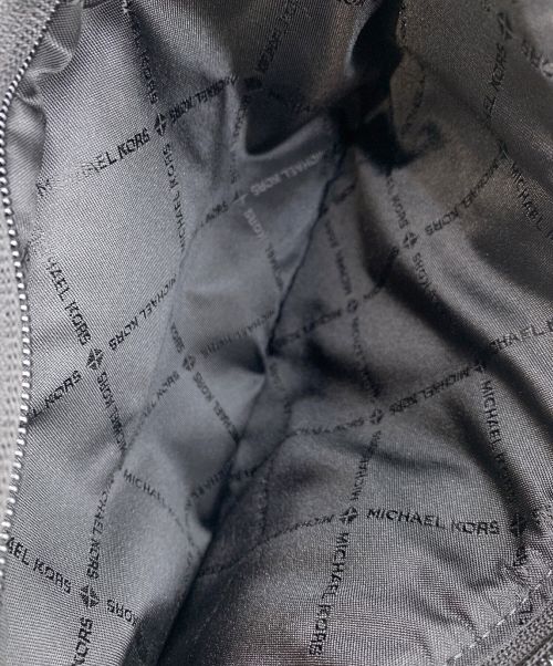 MICHAEL KORS（マイケル・コース）MICHAEL KORS (マイケルコース) ウエストバッグ ホワイトの古着・服飾アイテム