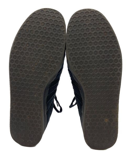 adidas（アディダス）adidas (アディダス) NEIGHBORHOOD (ネイバーフッド) ローカットスニーカー GAZELLE ブラック サイズ:JP 280の古着・服飾アイテム