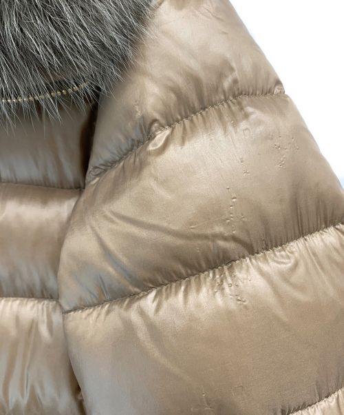 HERNO（ヘルノ）HERNO (ヘルノ) フォックスファー付ライトダウンコート カーキ サイズ:42の古着・服飾アイテム