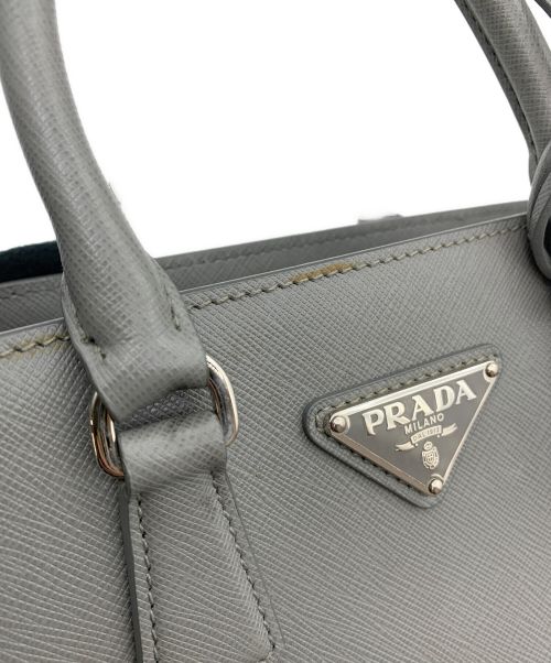 PRADA（プラダ）PRADA (プラダ) ガレリア サフィアーノ ルクス レザー ミニ ハンドバッグ グレーの古着・服飾アイテム
