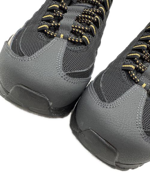 NIKE（ナイキ）NIKE (ナイキ) AIR MAX95 PREMIUM スニーカー ブラック×ゴールド サイズ:26cmの古着・服飾アイテム