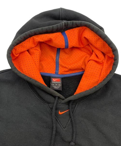 NIKE（ナイキ）NIKE (ナイキ) プルオーバーパーカー ブラック×オレンジ サイズ:XLの古着・服飾アイテム