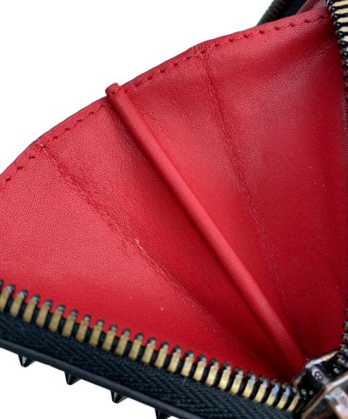 Christian Louboutin（クリスチャン・ルブタン）Christian Louboutin (クリスチャン・ルブタン) ラウンドファスナー長財布 ホワイト×ブラックの古着・服飾アイテム