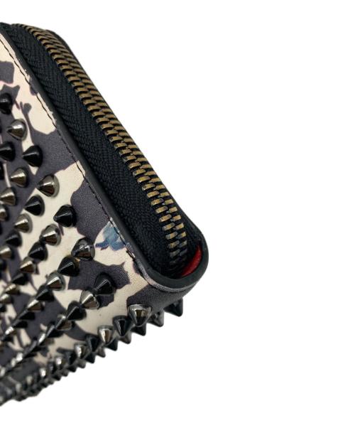 Christian Louboutin（クリスチャン・ルブタン）Christian Louboutin (クリスチャン・ルブタン) ラウンドファスナー長財布 ホワイト×ブラックの古着・服飾アイテム