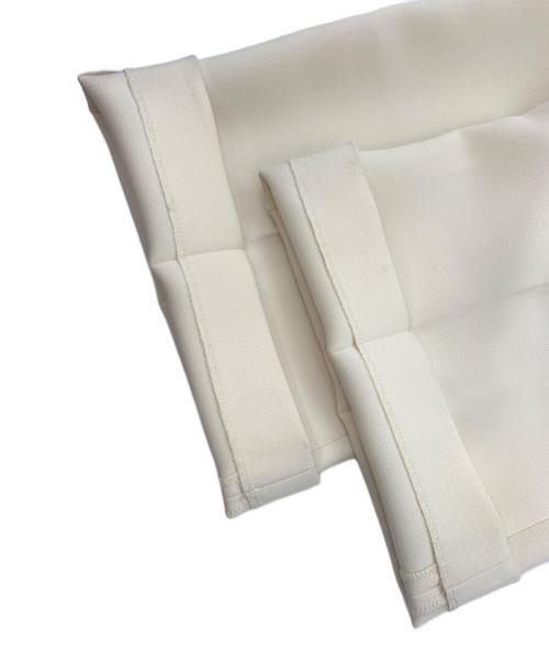 6(ROKU) BEAUTY&YOUTH（ロク ビューティーアンドユース）6(ROKU) BEAUTY&YOUTH (ロク ビューティーアンドユース) ポリエステルレーヨン ブーツカットパンツ アイボリー サイズ:36の古着・服飾アイテム