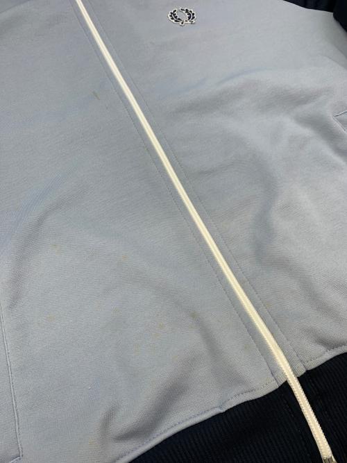 FRED PERRY（フレッドペリー）FRED PERRY (フレッドペリー) トラックジャケット スカイブルー×ネイビー サイズ:Lの古着・服飾アイテム