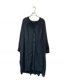 kurashi&trips publishing（クラシアンドトリップス パブリッシング）の古着「3WAY後ろさがりギャザーワンピース」｜ブラック