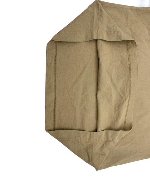 Acne studios（アクネ ストゥディオス）ACNE STUDIOS (アクネ ストゥディオス) オーバーサイズロゴプリントTシャツ カーキ サイズ:Sの古着・服飾アイテム