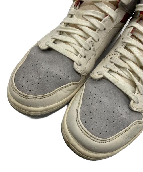 NIKE（ナイキ）NIKE (ナイキ) AIR JORDAN 1 MID PREMIUM ホワイト×グレー×レッド サイズ:28.5の古着・服飾アイテム