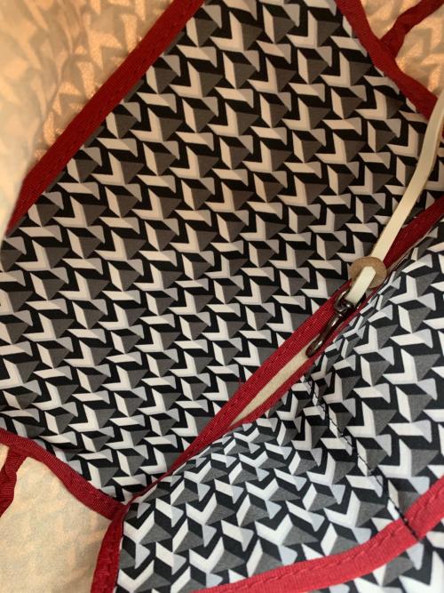 ROBERTA PIERI（ロベルタピエリ）ROBERTA PIERI (ロベルタピエリ) ハンドバッグ グレー×ブラックの古着・服飾アイテム