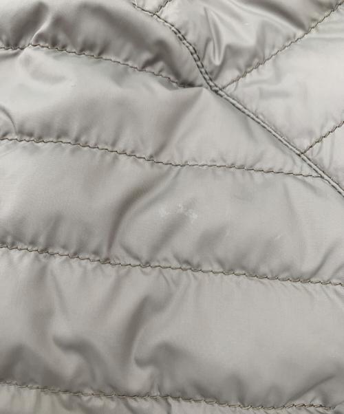 DUVETICA（デュベティカ）DUVETICA (デュベティカ) リバーシブルダウンジャケット カーキ×グレー サイズ:44の古着・服飾アイテム