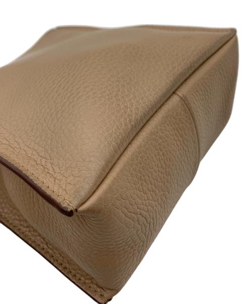 TOD'S（トッズ）TOD'S (トッズ) ショルダーバッグ ライトブラウンの古着・服飾アイテム