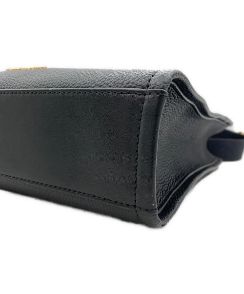 MICHAEL KORS（マイケル・コース）MICHAEL KORS (マイケル・コース) スクエアショルダーバッグ ブラックの古着・服飾アイテム