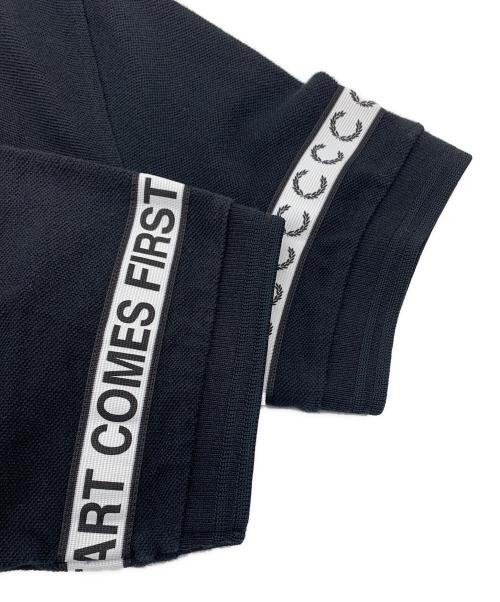 FRED PERRY（フレッドペリー）FRED PERRY (フレッドペリー) ART COMES FIRST (アートカムズファースト) ポロシャツ ブラック サイズ:38の古着・服飾アイテム