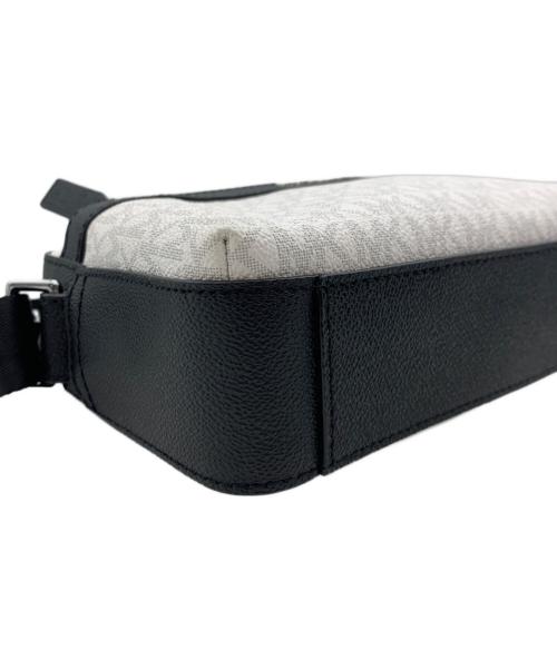 MICHEL KLEIN（ミッシェルクラン）MICHEL KLEIN (ミッシェルクラン) ショルダーバッグ ホワイト×ブラックの古着・服飾アイテム