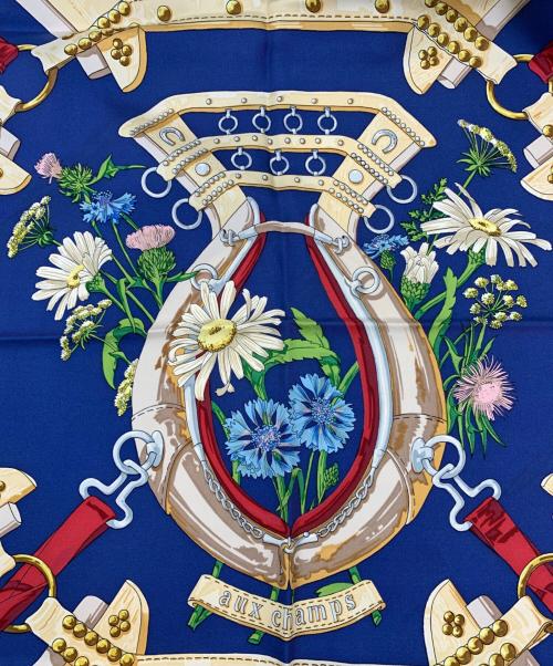 HERMES（エルメス）HERMES (エルメス) シルクスカーフ カレ90 AUX CHAMPS ネイビーの古着・服飾アイテム