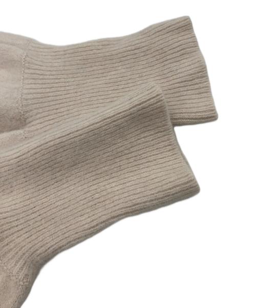 anuans（アニュアンス）anuans (アニュアンス) ラクーンオフショルニットプルオーバー アイボリー サイズ:Fの古着・服飾アイテム