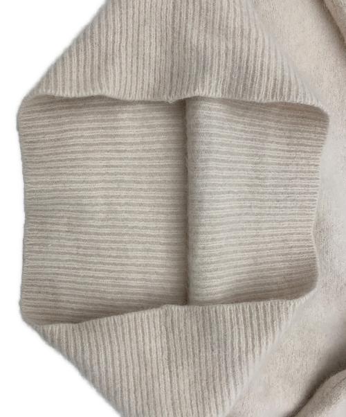 anuans（アニュアンス）anuans (アニュアンス) ラクーンオフショルニットプルオーバー アイボリー サイズ:Fの古着・服飾アイテム