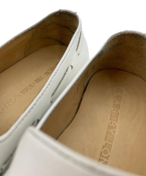 L.A.B BY LONDON BROWN（ラブバイロンドンブラウン）L.A.B BY LONDON BROWN (ラブバイロンドンブラウン) タッセルシューズ ホワイト サイズ:36の古着・服飾アイテム