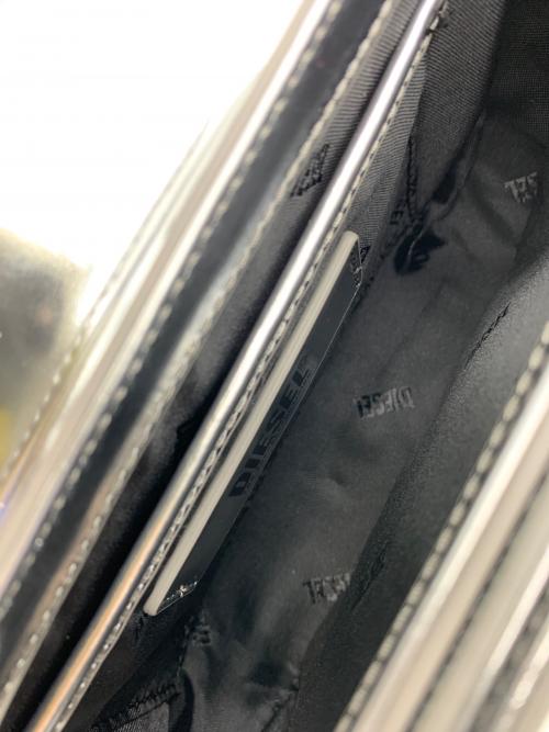 DIESEL（ディーゼル）DIESEL (ディーゼル) カウレザーショルダーバッグ シルバーの古着・服飾アイテム