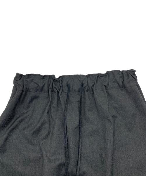 manon（マノン）MANON (マノン) ストレッチ Aライン サイドタック スカート グレーの古着・服飾アイテム