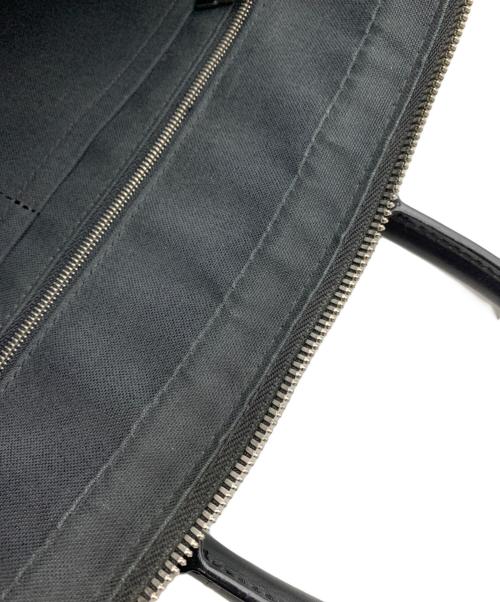 LOUIS VUITTON（ルイ ヴィトン）LOUIS VUITTON (ルイ ヴィトン) ポルト ドキュマン ヴォワヤージュ グレーの古着・服飾アイテム