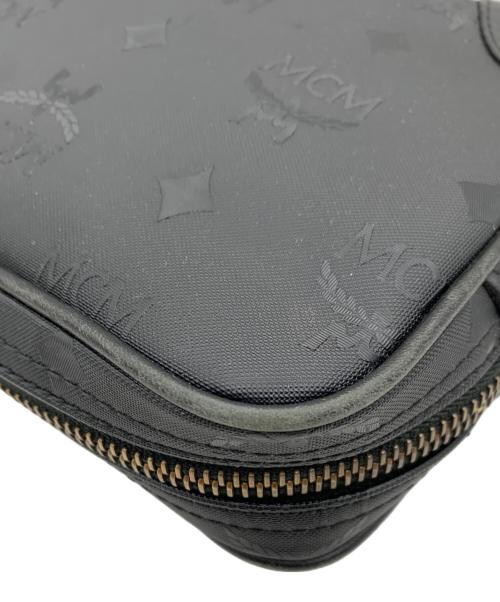 MCM（エムシーエム）MCM (エムシーエム) バッグ ブラックの古着・服飾アイテム
