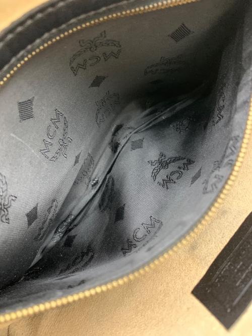 MCM（エムシーエム）MCM (エムシーエム) バッグ ブラックの古着・服飾アイテム