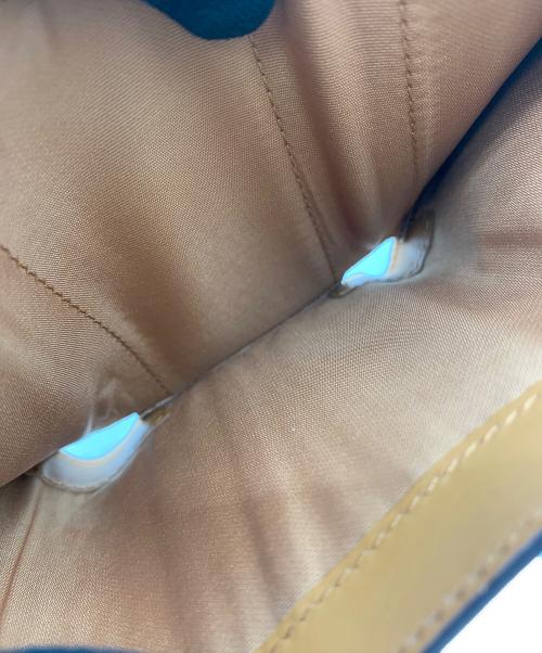 MCM（エムシーエム）MCM (エムシーエム) 3つ折り財布 ブラウンの古着・服飾アイテム