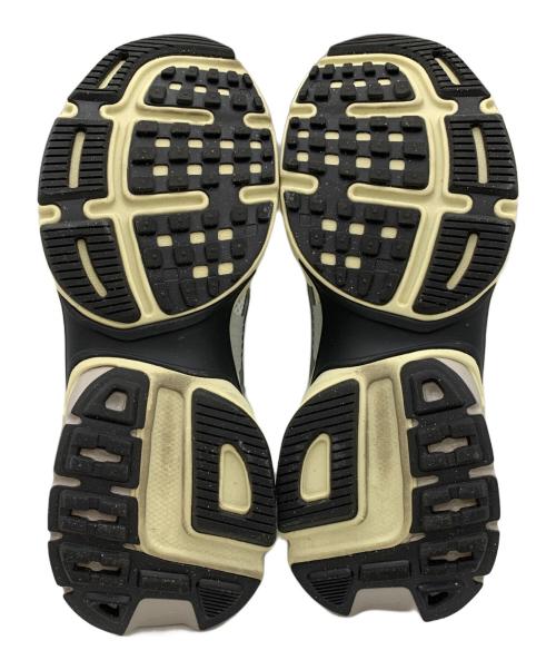 NIKE（ナイキ）NIKE (ナイキ) V2K Run Barely Grape グレー サイズ:25.0㎝の古着・服飾アイテム