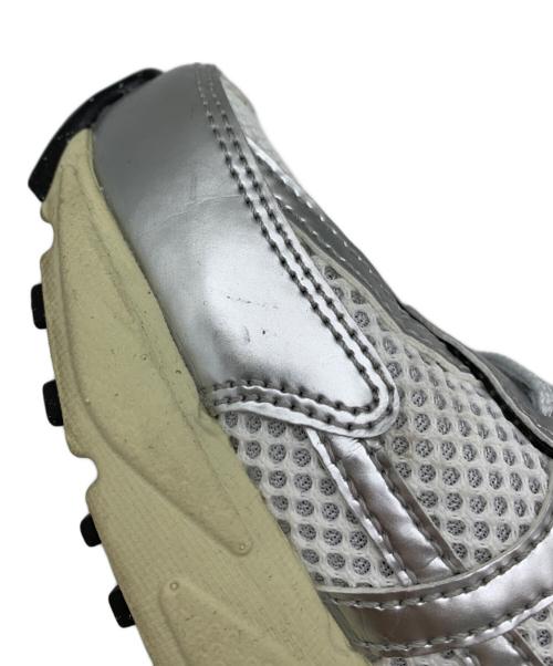 NIKE（ナイキ）NIKE (ナイキ) V2K Run Barely Grape グレー サイズ:25.0㎝の古着・服飾アイテム